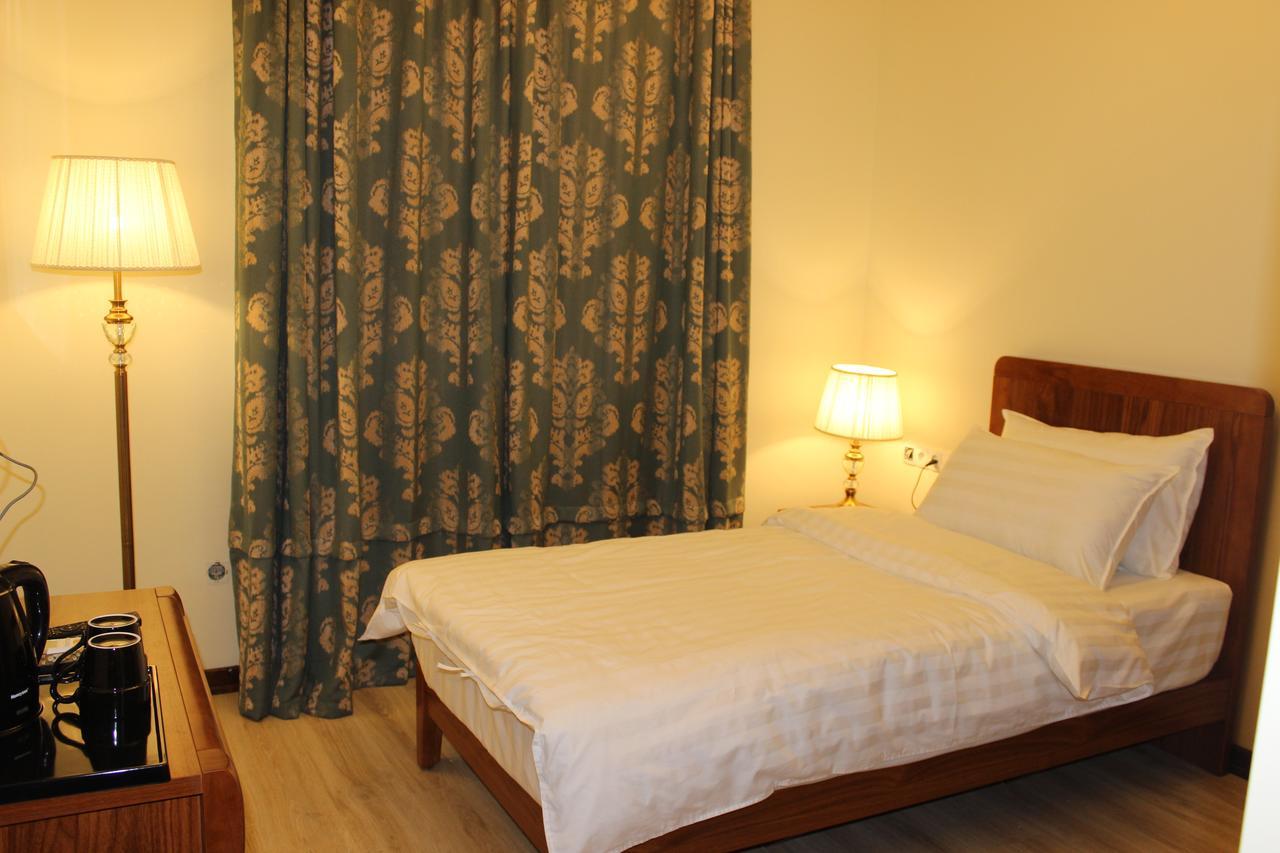 Kok-Art Hotel Jalal-Abad Ngoại thất bức ảnh