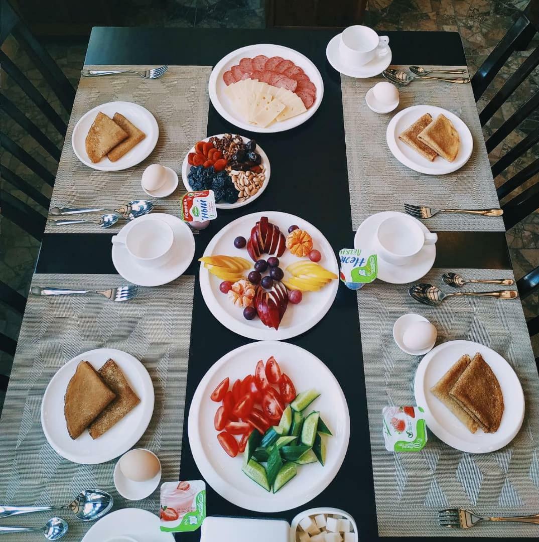 Kok-Art Hotel Jalal-Abad Ngoại thất bức ảnh